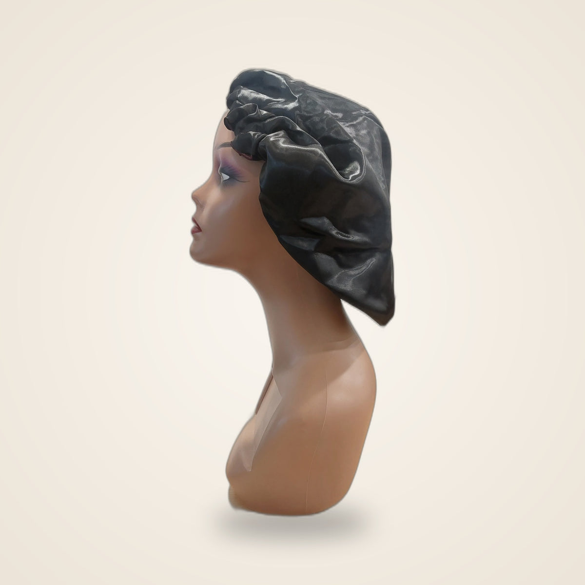 Touca de cetim com elástico regulador - Preto - lateral